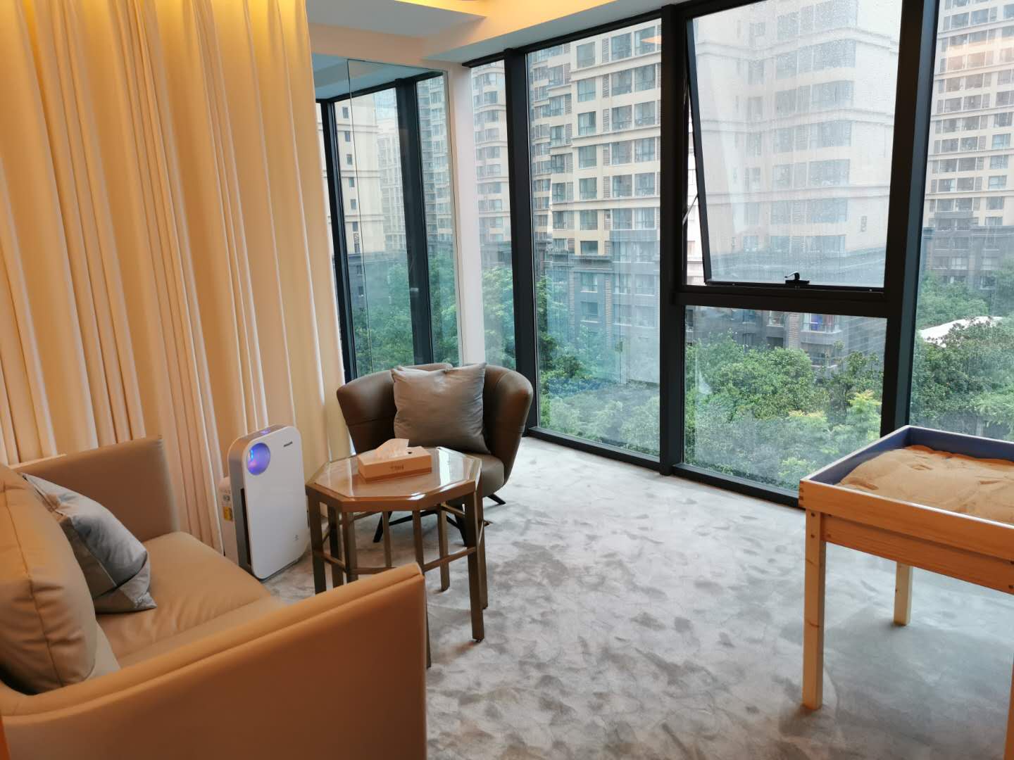 西安心理咨询：为什么你一跟父母说话就戾气特别重、暴躁？因为你内心有很多创伤！